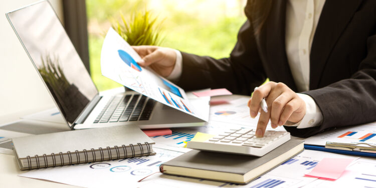 Schnelle Kredite in Österreich trotz KSV: Ist ein „Kredit in 1 Stunde auf Konto ohne Schufa“ wirklich möglich?