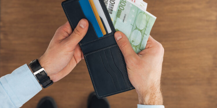 Vermeide diese Fehler: Die 5 größten Kredit-Schuldenfallen