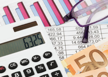 Kredit in Österreich 2026: Welche Faktoren den Effektivzins wirklich treiben – und wie man Angebote fair vergleicht